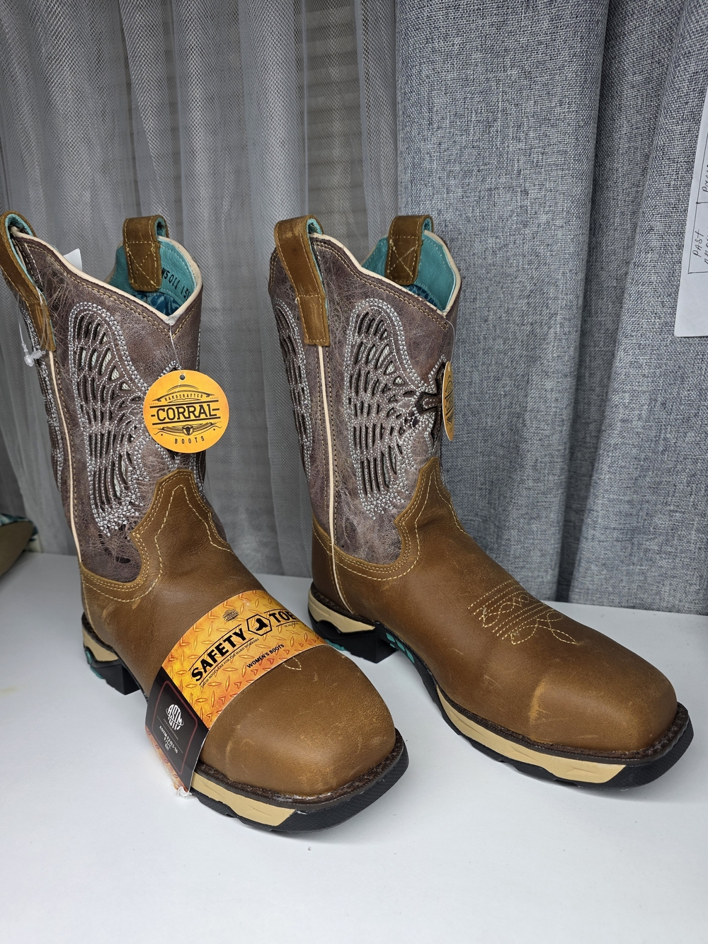 Corral Women's W5011 Embroidered Wings Waterproof Composite Toe Work Boots  7M